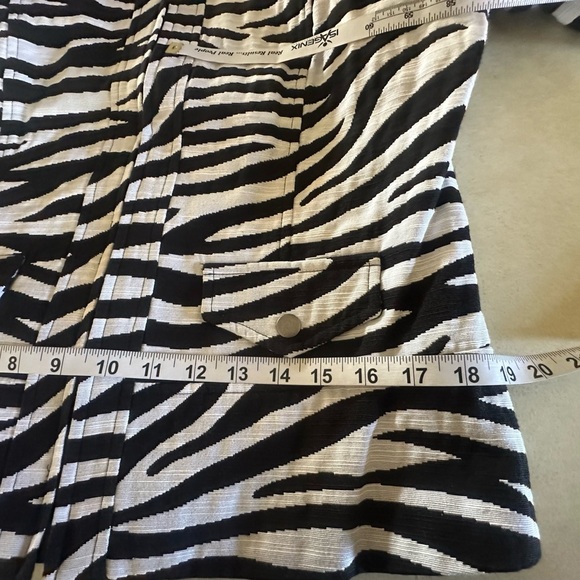 CHICO’S Zebra Jacket - Zip 3/4 sleeve - Picture 13 of 14